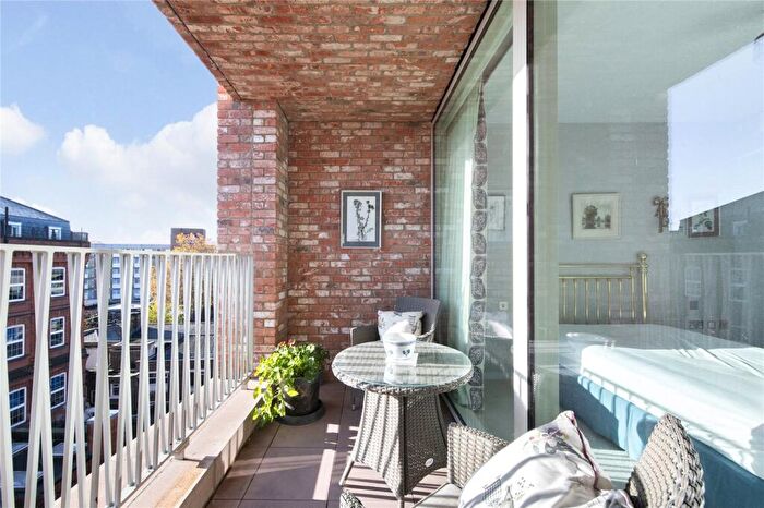 1 Bedroom Flat For Sale In Rowland Hill Street, Hampstead, NW3