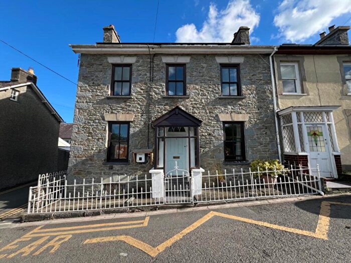 4 Bedroom End Of Terrace House For Sale In Francis Street, New Quay, SA45