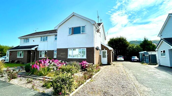 2 Bedroom Apartment For Sale In Liddell Drive, Craig Y Don, Llandudno, LL30