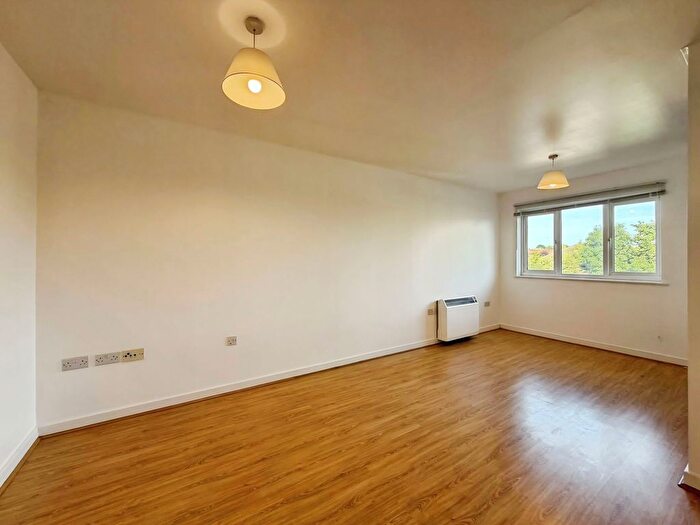 2 Bedroom Flat For Sale In Honeypot Lane, Elizabeth House Honeypot Lane, HA7
