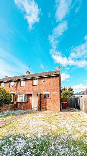 3 Bedroom Property To Rent In East Road, West Drayton, UB7