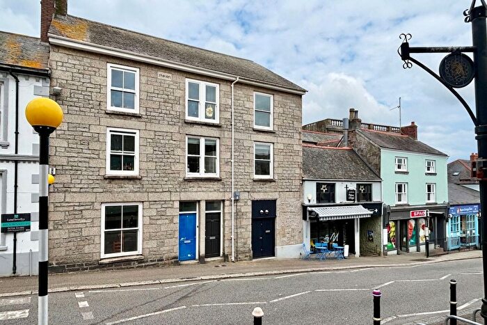 3 Bedroom Terraced House For Sale In Lower Market Street, Penryn, TR10