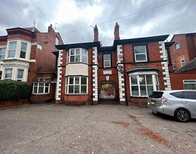 2 Bedroom Flat For Sale In Flat C, Humberstone Road, Leicester, LE5
