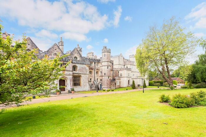 2 Bedroom Flat To Rent In Abbey Hill, Netley Abbey, Southampton, SO31