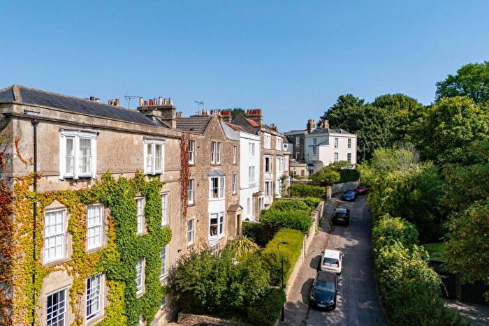 2 Bedroom Apartment For Sale In Mount Beacon, Bath, BA1