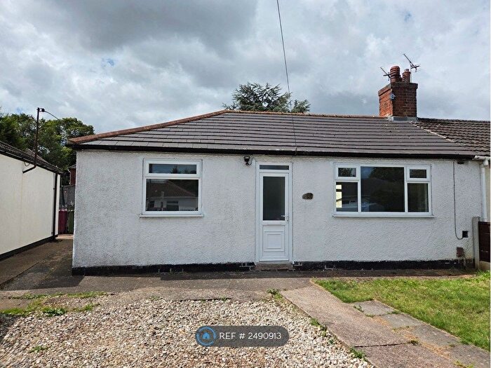 2 Bedroom Bungalow To Rent In Rivelin Place, Scunthorpe, DN16