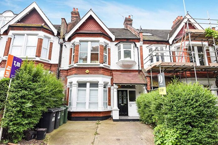 1 Bedroom Flat To Rent In Tooting Bec Gardens, Streatham, SW16