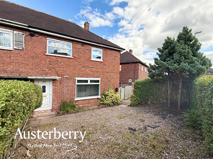 3 Bedroom House To Rent In Winchester Avenue, Stoke-On-Trent, ST2