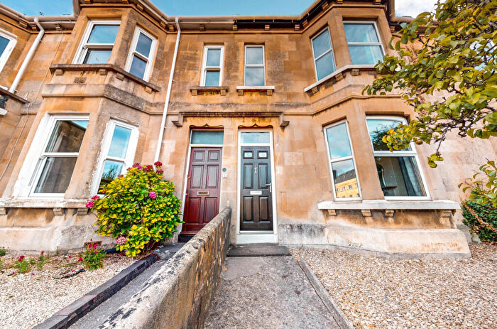 6 Bedroom Terraced House To Rent In Wellsway, BA2