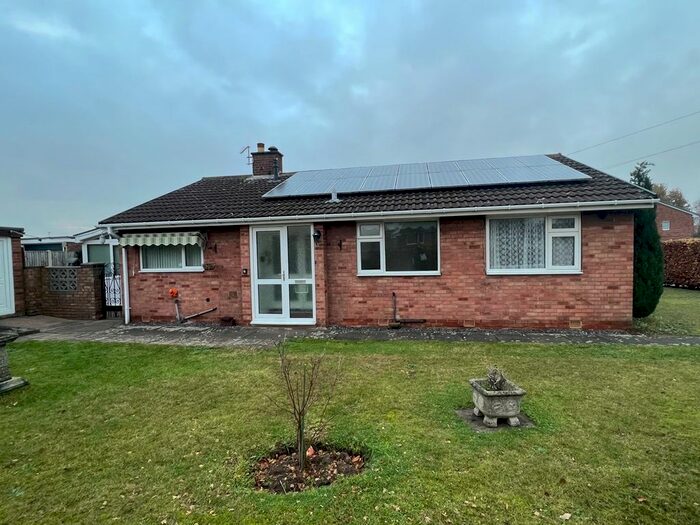 3 Bedroom Bungalow To Rent In Gloucester Road, Worksop, S81