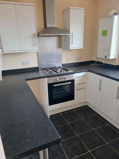 2 Bedroom Flat To Rent In Caistor Road, Laceby, Grimsby, DN37