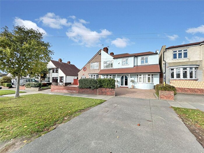 4 Bedroom Semi-Detached House For Sale In Willersley Avenue, Sidcup, Kent, DA15