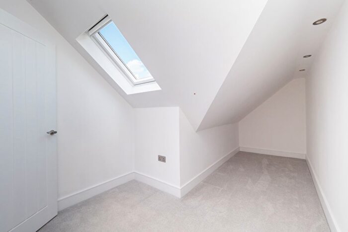 1 Bedroom Flat For Sale In Grove Road, Sutton, SM1