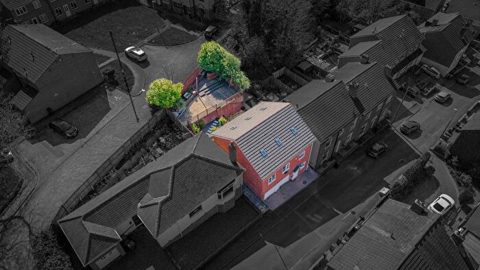 3 Bedroom Detached House For Sale In Bennetts Hill, Dudley, DY2