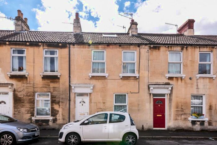 4 Bedroom Terraced House To Rent In Caledonian Road, Bath, BA2