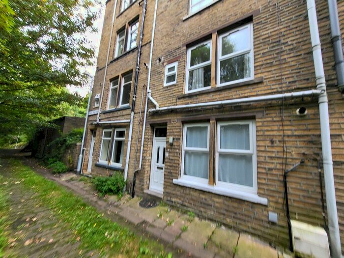 1 Bedroom Terraced House To Rent In Stoney Royd Terrace, Halifax, HX3