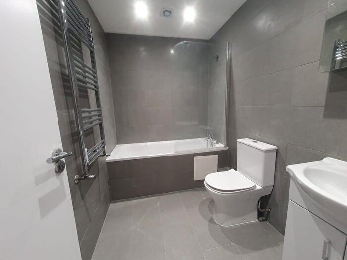 2 Bedroom Flat To Rent In Evering Road, London, N16