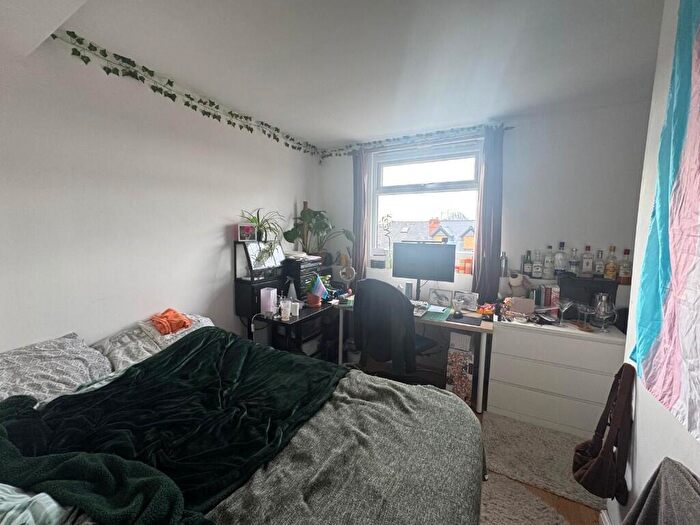 5 Bedroom Semi-Detached House To Rent In Willoughby Avenue, Nottingham, Nottinghamshire, NG7