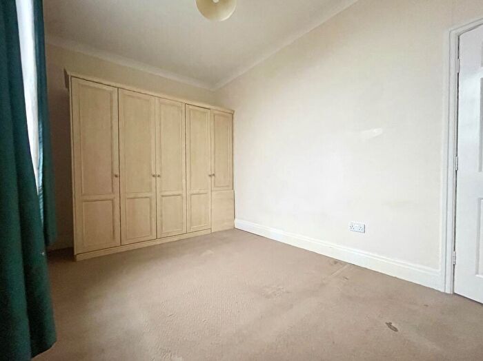 1 Bedroom Flat For Sale In Lakeview Court, Promenade, Southport, Sefton., PR9