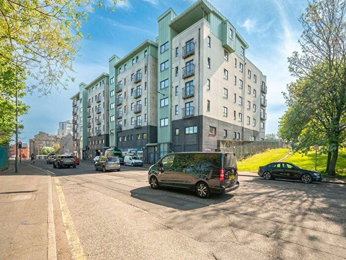 2 Bedroom Flat To Rent In Lindsay Road, Leith, Edinburgh, EH6