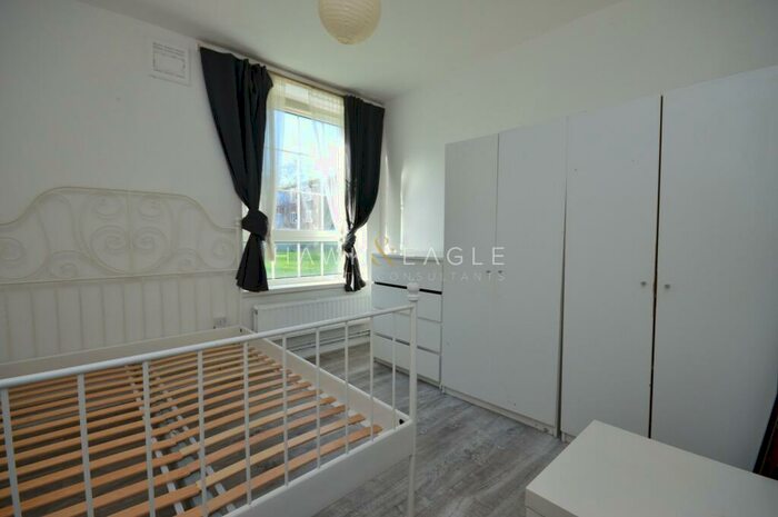3 Bedroom Flat To Rent In Spelman Street, London, Greater London., E1