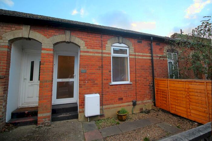 1 Bedroom Terraced House To Rent In Stoughton Road, Guildford, GU2