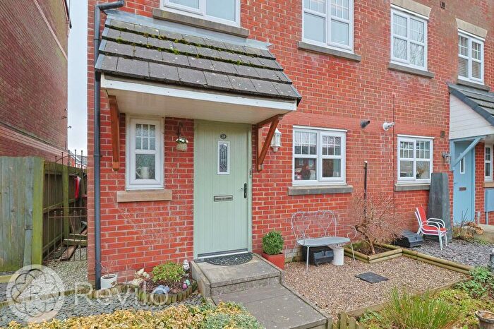 4 Bedroom Semi Detached House For Sale In Coppy Bridge Drive, Rochdale, OL16