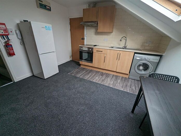 1 Bedroom Flat To Rent In West Luton Place, Adamsdown, Cardiff, CF24