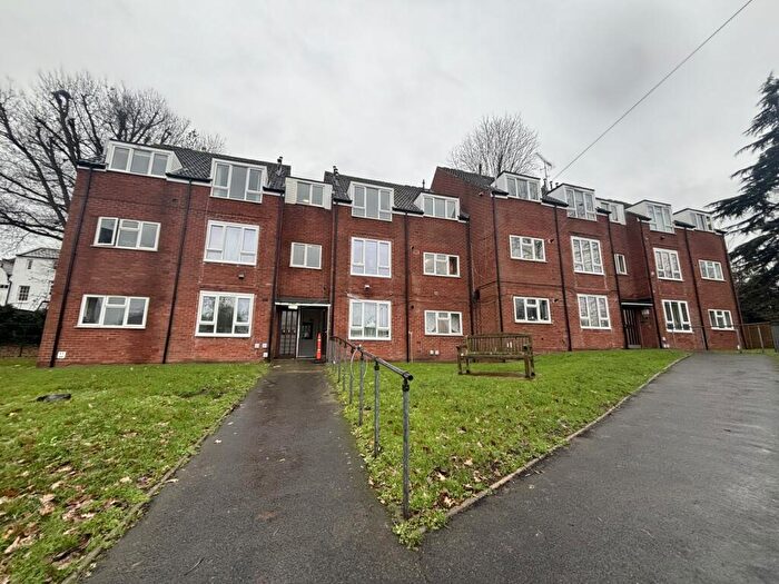 2 Bedroom Apartment For Sale In Harold Evers Way, Kidderminster, Worcestershire, DY10
