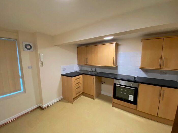 1 Bedroom Property To Rent In Spring Bank, Hull, HU3