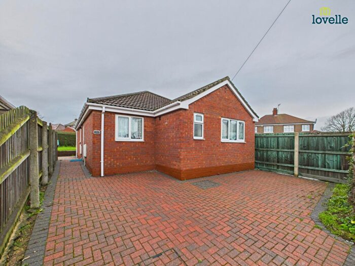 2 Bedroom Detached Bungalow To Rent In Sunnybank, Barton-upon-Humber, DN18