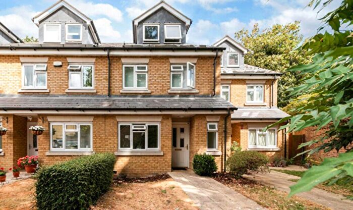 1 Bedroom Apartment To Rent In Kings Road, London, SE25