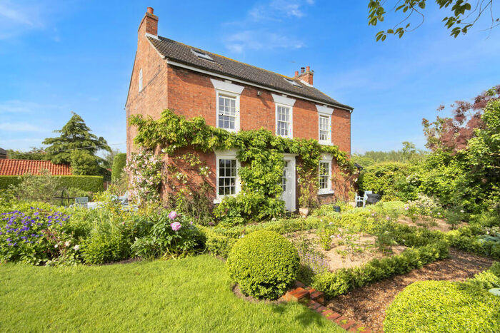 4 Bedroom Detached House For Sale In Cherry Tree Farm, Town Street, Lound, Retford, Nottinghamshire, DN22