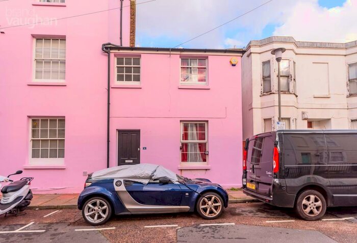 1 Bedroom Terraced House To Rent In College Gardens, Kemp Town, Brighton, East Sussex, BN2