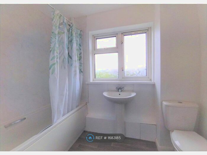 2 Bedroom Flat To Rent In Wordsworth Road, Bedworth, CV12
