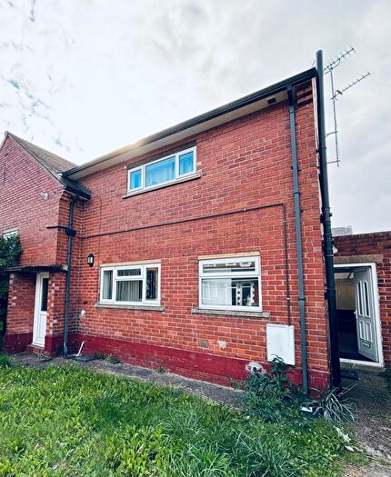 1 Bedroom Terraced House To Rent In , Princess Road, S64