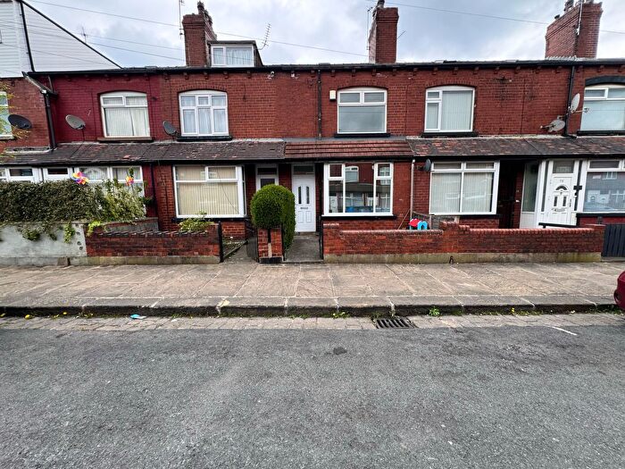 3 Bedroom Terraced House To Rent In Cross Flatts Street, Leeds, West Yorkshire, LS11