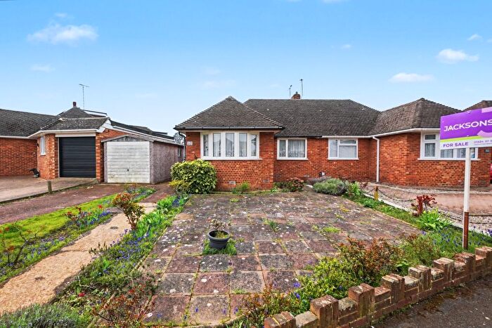 2 Bedroom Semi Detached Bungalow For Sale In Chalky Bank Road, Rainham, ME8