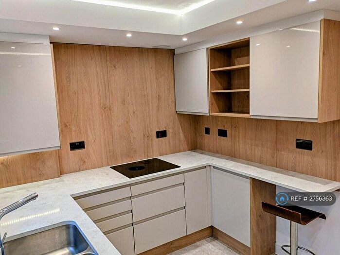 3 Bedroom Terraced House To Rent In Hutton Gate, Harrogate, HG2