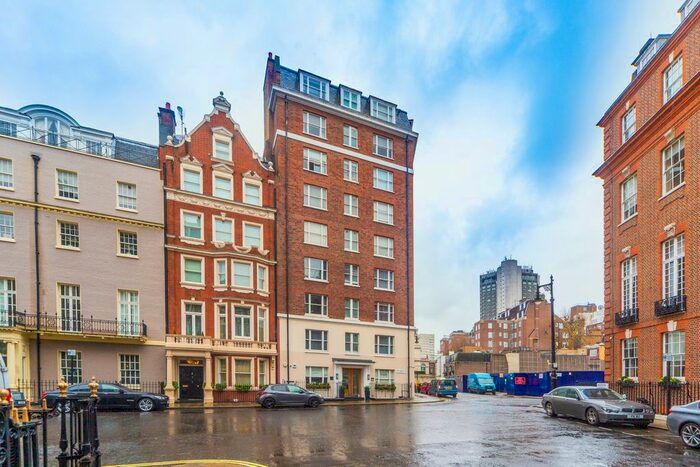 2 Bedroom Flat To Rent In Hill Street, Mayfair, W1J