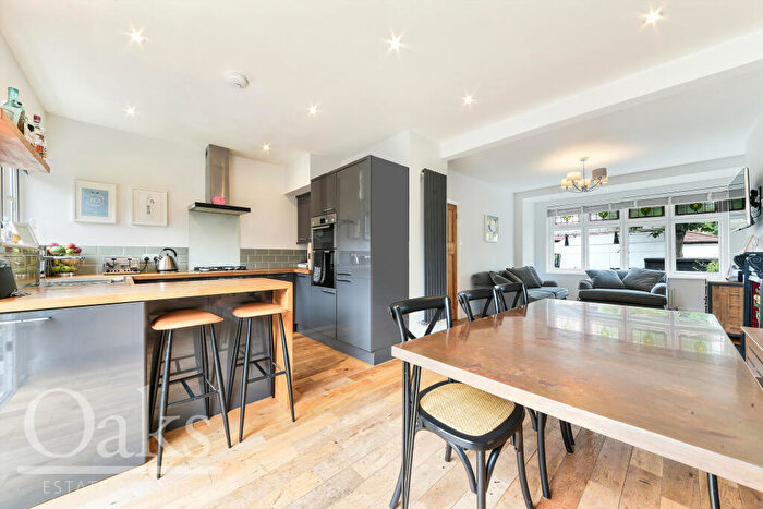 3 Bedroom End Of Terrace House For Sale In Storrington Road, Addiscombe, CR0