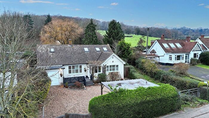 4 Bedroom Detached House For Sale In Headcorn Road, Grafty Green, ME17