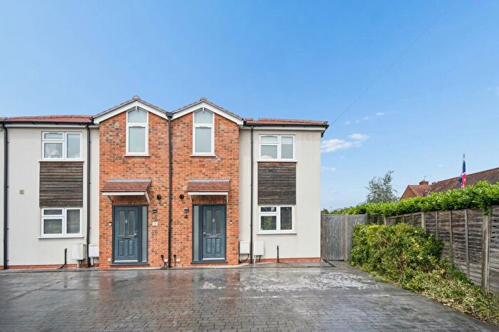 3 Bedroom End Of Terrace House For Sale In Trewarden Row, Iver, SL0
