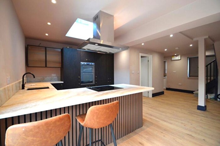 3 Bedroom Terraced House To Rent In Modernised Bedroom House With A Private Garden, N2