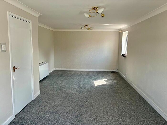 2 Bedroom Maisonette To Rent In A Lakenheath, B79