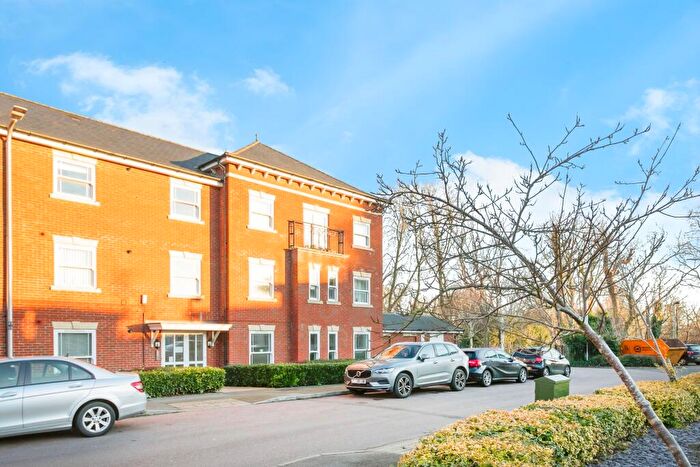 2 Bedroom Flat For Sale In Turing Gate, Bletchley, Milton Keynes, MK3