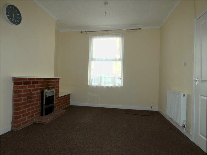 2 Bedroom End Of Terrace House To Rent In Victoria Street, Caernarfon, Gwynedd, LL55