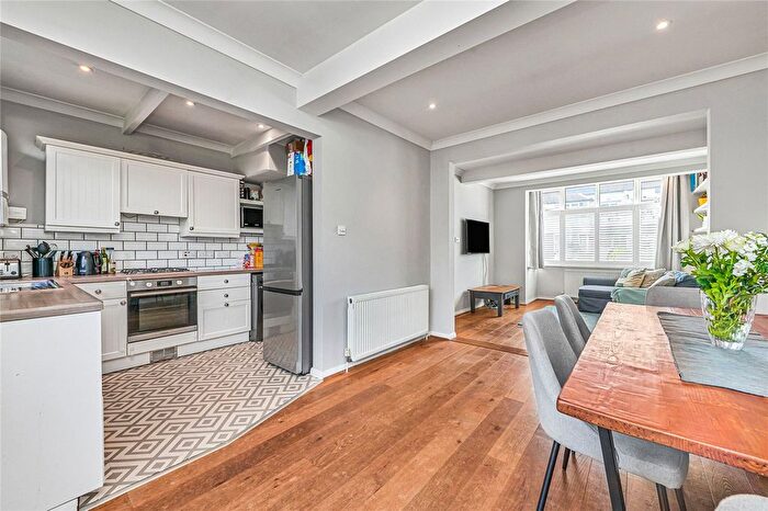 3 Bedroom Terraced House For Sale In Sherwood Avenue, Streatham Vale, SW16