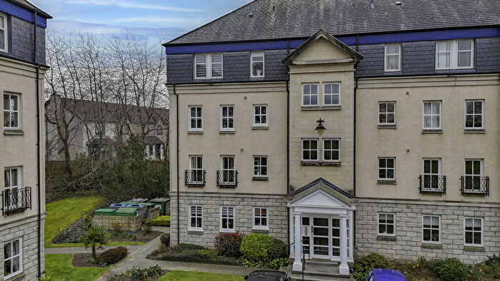 2 Bedroom Apartment For Sale In South Inch Court, Perth, PH2