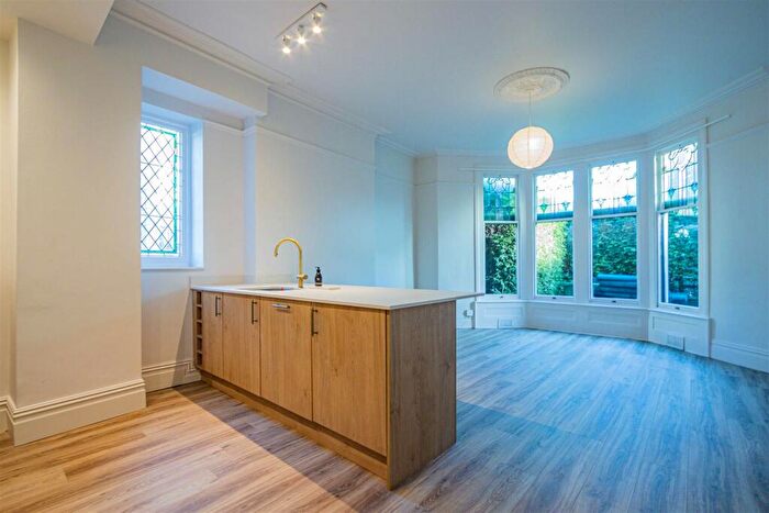 1 Bedroom Flat To Rent In Pen-Y-Lan Road, Pen-Y-Lan, CF23